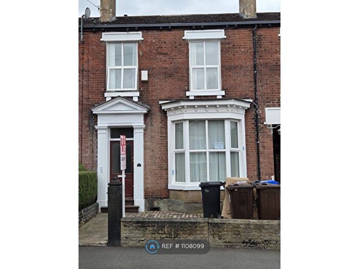 4 Bedroom Semi-Detached House To Rent In Filey Street, Sheffield, S10