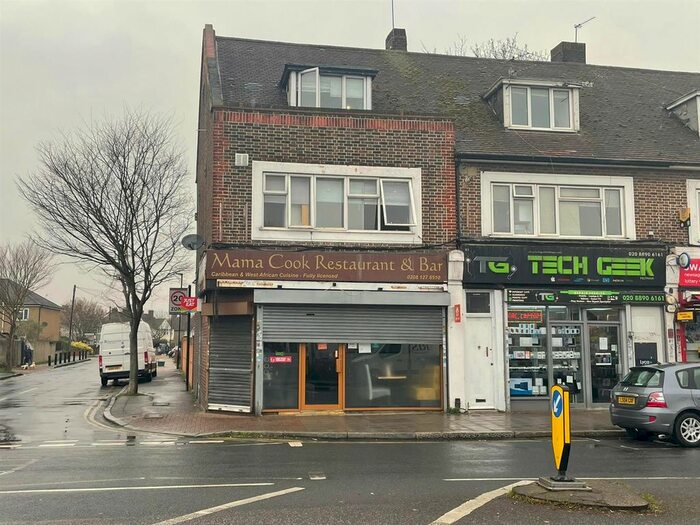 3 Bedroom Flat To Rent In Rochester Parade, High Street, Feltham, TW13