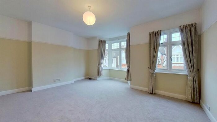 2 Bedroom Flat To Rent In Ribblesdale Road, London SW16