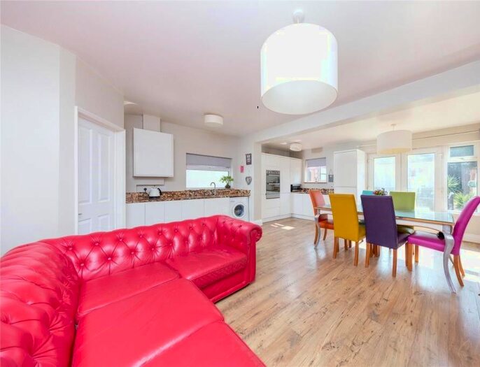 3 Bedroom Semi-Detached House To Rent In Bruce Avenue, Hornchurch, RM12