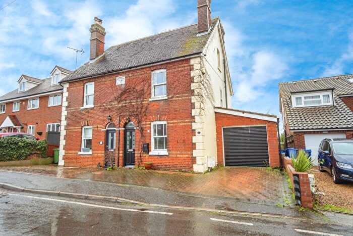 3 Bedroom Semi-Detached House For Sale In Forge Lane, Upchurch, Sittingbourne, ME9