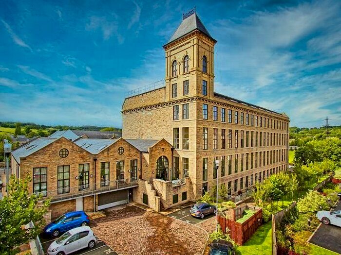 2 Bedroom Flat To Rent In Meadow Road, Apperley Bridge, Bradford BD10