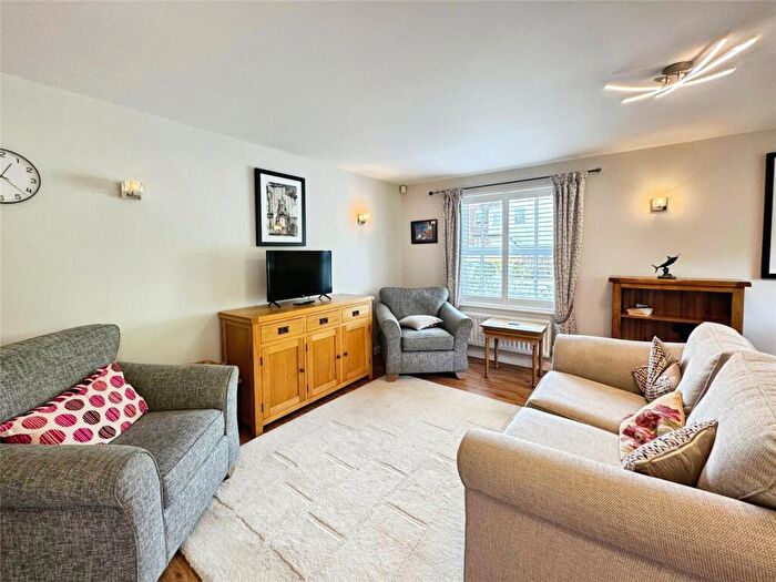 2 Bedroom Flat For Sale In Eversley Park, Chester, Cheshire, CH2