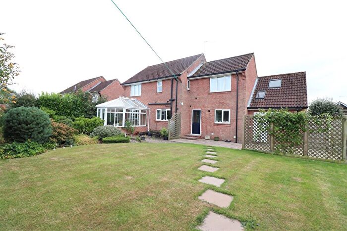 4 Bedroom Detached House For Sale In Mile End Park, Pocklington, York, YO42