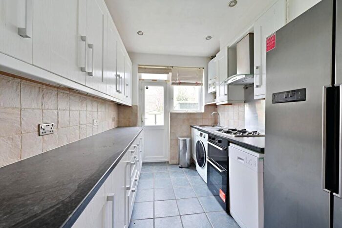 4 Bedroom Terraced House To Rent In Northway, Morden, SM4