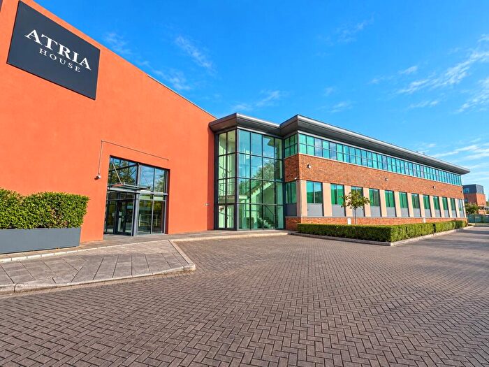 1 Bedroom Apartment For Sale In Bath Road, Slough, Berkshire, SL1