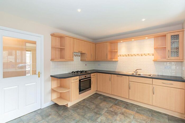 3 Bedroom Semi-Detached House To Rent In Limestone Rise, Mansfield, NG19