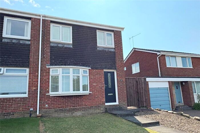 3 Bedroom Semi-Detached House To Rent In Wansbeck Close, Sunniside, NE16