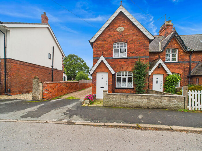 2 Bedroom End Of Terrace House For Sale In High Street, North Ferriby, HU14