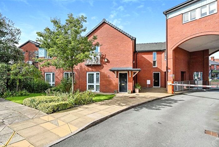2 Bedroom Flat For Sale In Wolverhampton Road, Stafford, Staffordshire, ST17