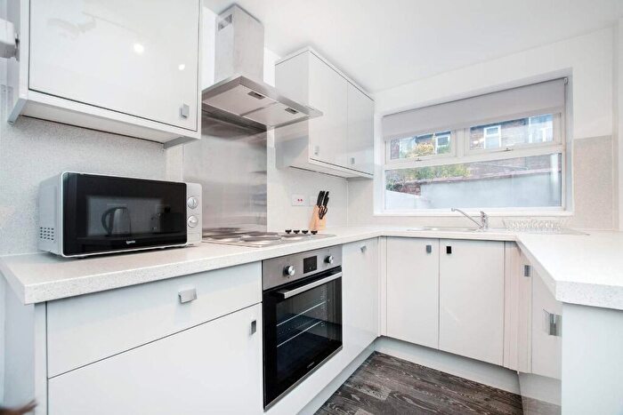 2 Bedroom Terraced House To Rent In Horton Road, Rusholme, Manchester, M14