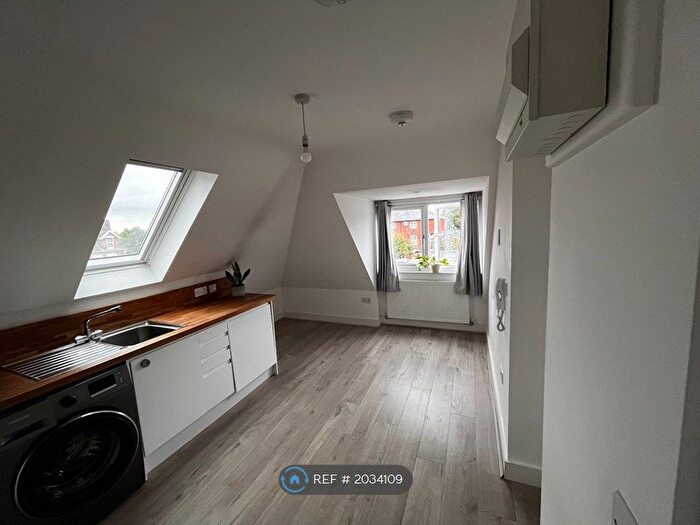 1 Bedroom Flat To Rent In Prospect Mews, Reading, RG1