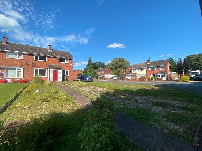 4 Bedroom Semi-Detached House To Rent In Rea Way, Worcester, WR2