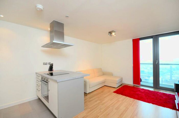 1 Bedroom Flat To Rent In High Street, Stratford, London, E15