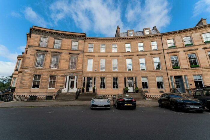 2 Bedroom Flat To Rent In Park Circus, Glasgow, G3