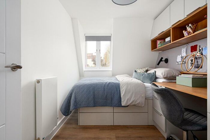 1 Bedroom Serviced Apartments To Rent In Park Street, Bristol, BS1