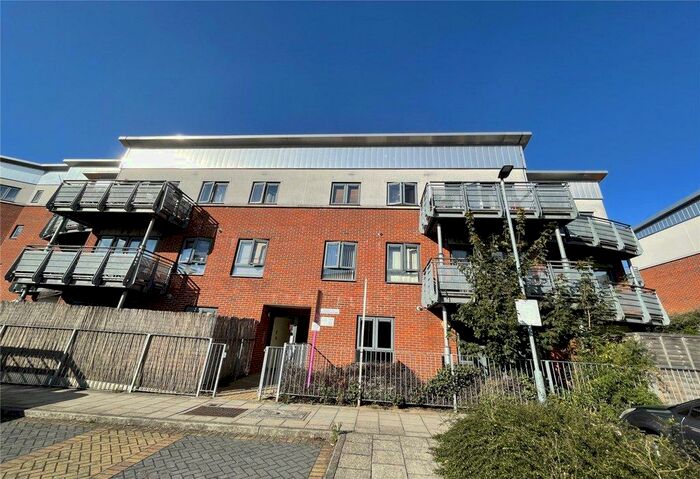 1 Bedroom Apartment To Rent In Lancaster House Gunyard Mews, London, SE18