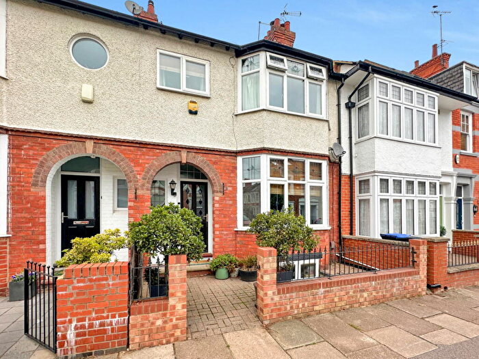 4 Bedroom Terraced House For Sale In Birchfield Road, Abington, NN1