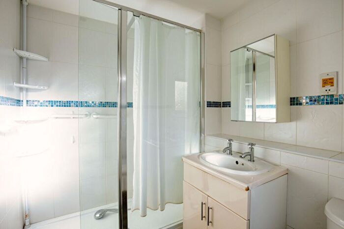 2 Bedroom Retirement Property For Sale In St. Marys Mead, Witney, OX28