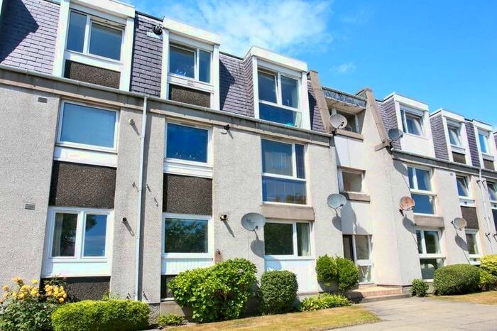 2 Bedroom Flat To Rent In Broomhill Road, West End, Aberdeen, AB10