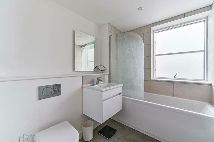 1 Bedroom Flat For Sale In Selsdon Road, South Croydon, South Croydon, CR2