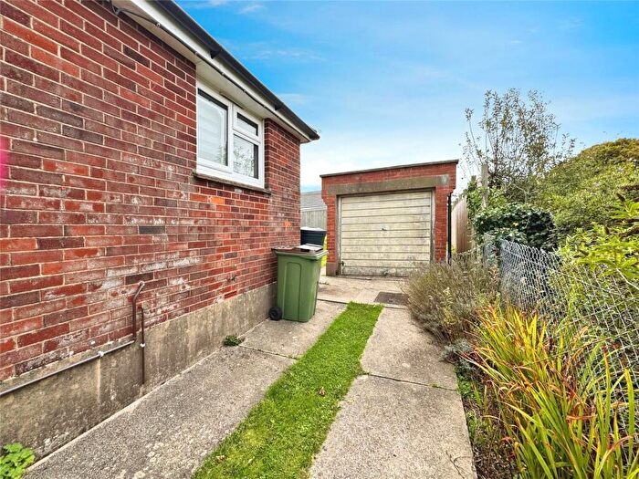 2 Bedroom Bungalow To Rent In Pallance Road, PO31