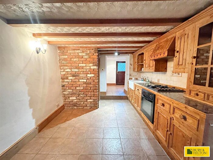 2 Bedroom Detached House For Sale In The Wash, Chapel-En-Le-Frith, High Peak, SK23