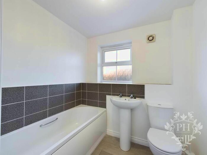 2 Bedroom Flat To Rent In Raby Road, Hartlepool, TS24