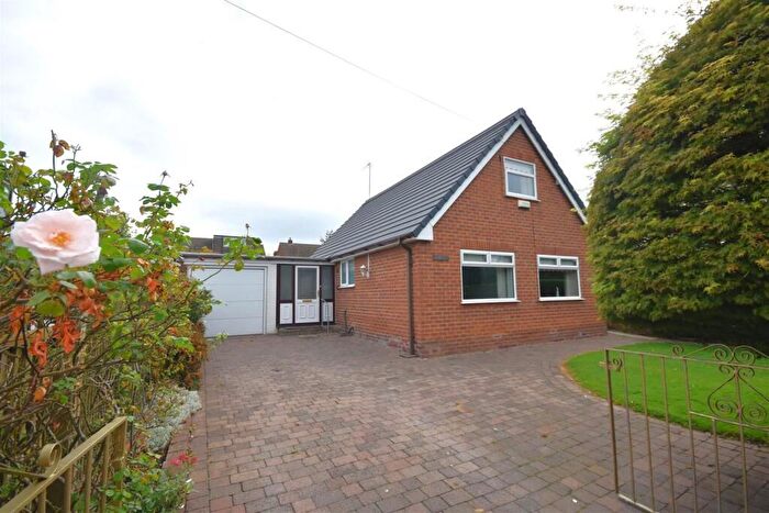 3 Bedroom Detached Bungalow For Sale In Palace Hey, Ness, Neston, CH64