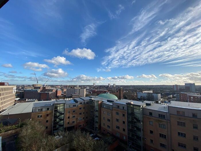 1 Bedroom Apartment To Rent In Axium Building, Windmill Street, B1