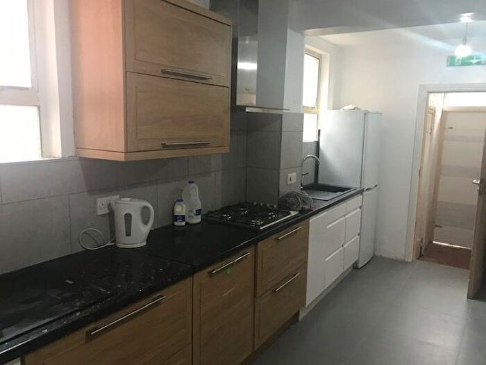 Studio To Rent In Wealdstone, HA3