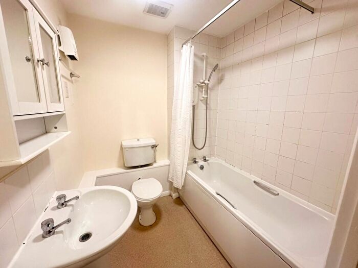 2 Bedroom Apartment To Rent In Brook Court, Player Street, Nottingham, Nottinghamshire, NG7