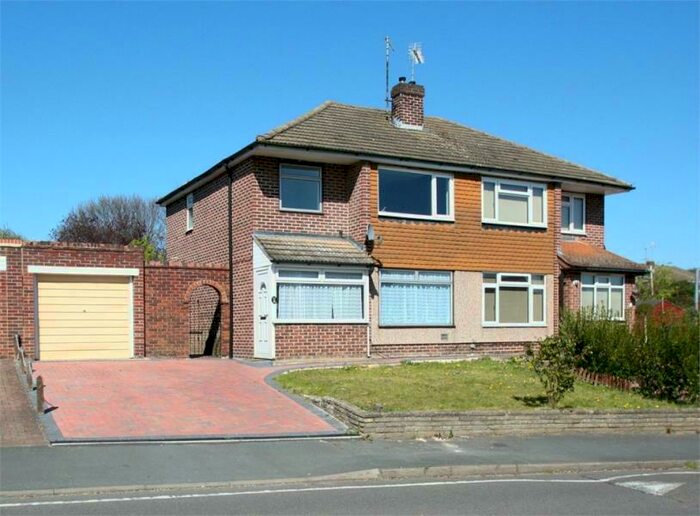 3 Bedroom Terraced House To Rent In Godlings Way Braintree, CM7