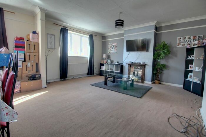 2 Bedroom Flat To Rent In The Parade, Wharf Road, Ash Vale, Aldershot, GU12