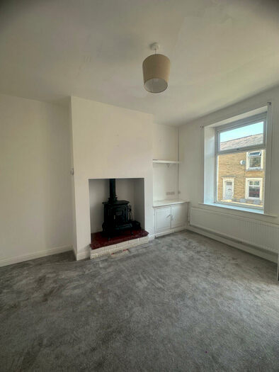 2 Bedroom House To Rent In Hollingreave Road, Burnley, BB11