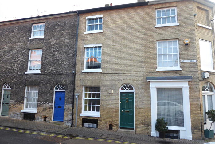 3 Bedroom Town House To Rent In Well Street, Bury St Edmunds, Suffolk, IP33