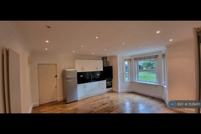 1 Bedroom Flat To Rent In Selhurst Road, London, SE25