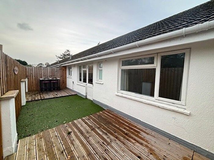 3 Bedroom Flat To Rent In Beach Road, St. Austell, PL25