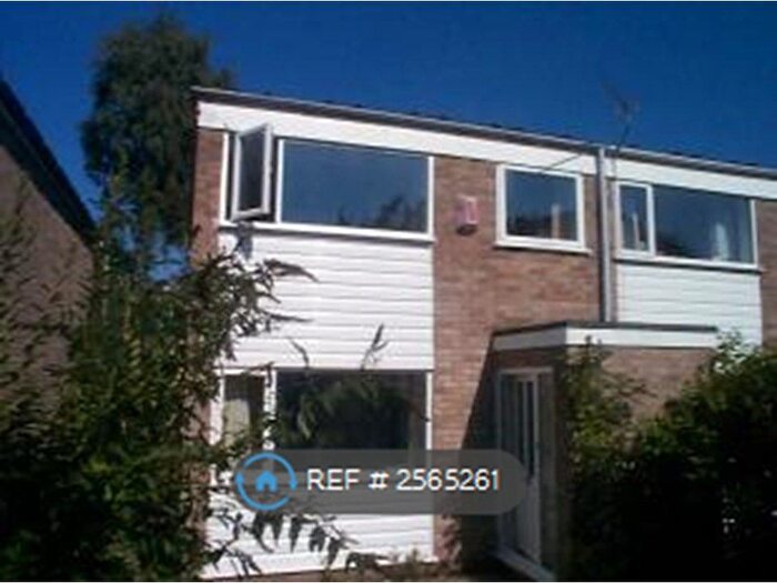 4 Bedroom Semi-Detached House To Rent In Merrow Gardens, Norwich, NR4