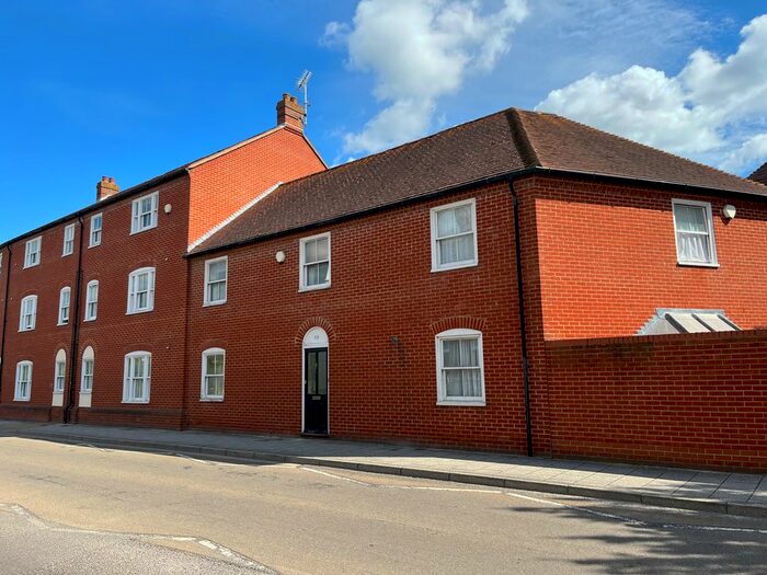 3 Bedroom Property To Rent In Station Road West, Canterbury, CT2