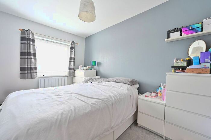1 Bedroom Flat To Rent In James House, Richmond Road, Kingston, Kingston Upon Thames, KT2