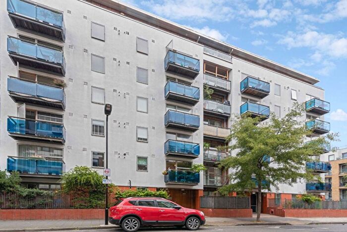 1 Bedroom Flat To Rent In De Beauvoir Crescent, Islington, N1
