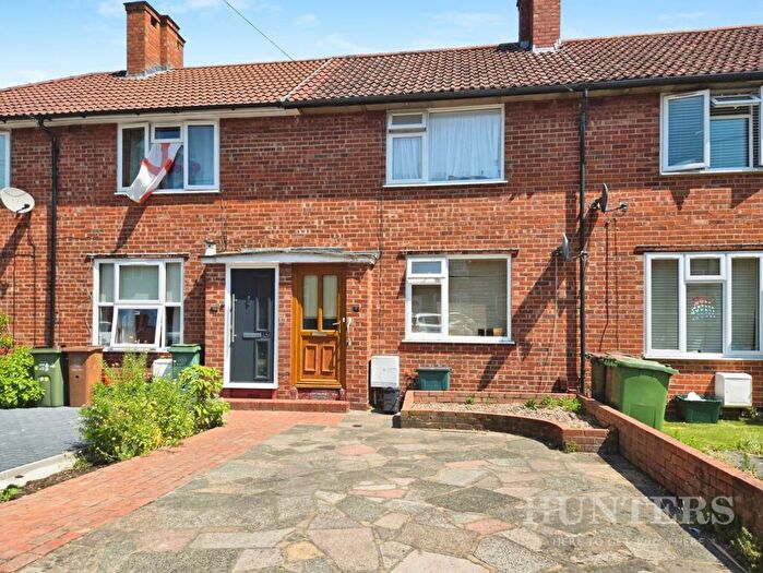 2 Bedroom Terraced House To Rent In Osney Walk, Carshalton, SM5