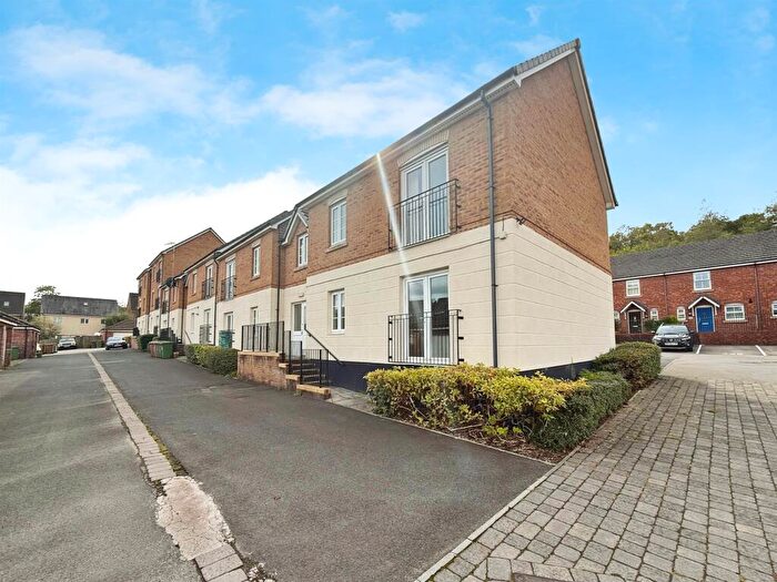 1 Bedroom Flat For Sale In Heron Drive, Penallta, Hengoed, CF82