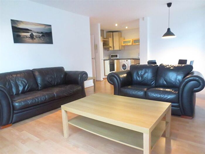2 Bedroom Flat To Rent In Deansgate, Manchester, M3