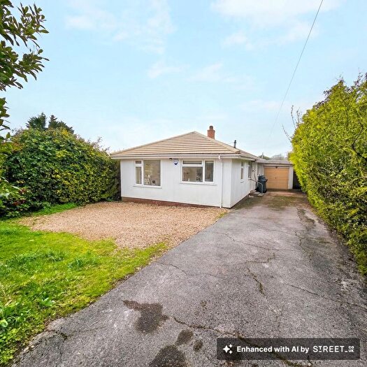 2 Bedroom Detached Bungalow For Sale In Oakley Close, Teignmouth, TQ14