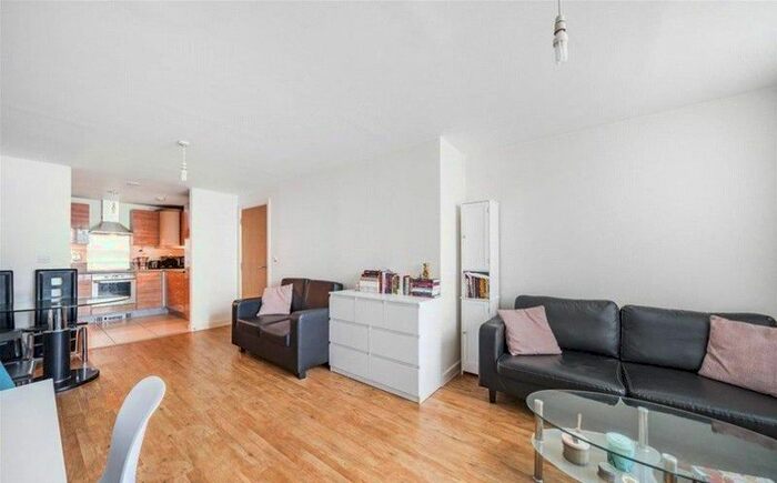 2 Bedroom Flat To Rent In High Street, London, E15