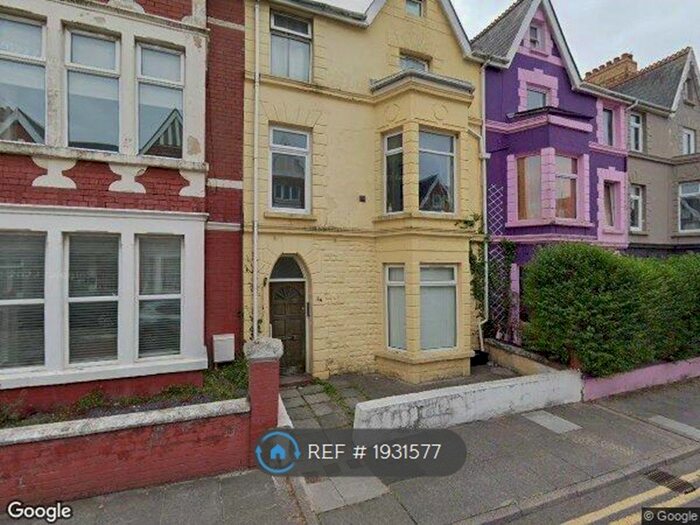 2 Bedroom Flat To Rent In Mary Street, Porthcawl, CF36