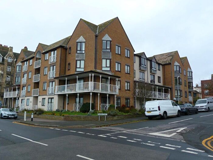 2 Bedroom Flat For Sale In Victoria Parade, Ramsgate, Kent, CT11
