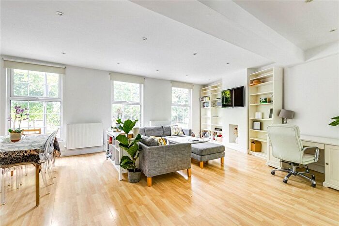 3 Bedroom Maisonette To Rent In New Kings Road, Fulham, London, SW6